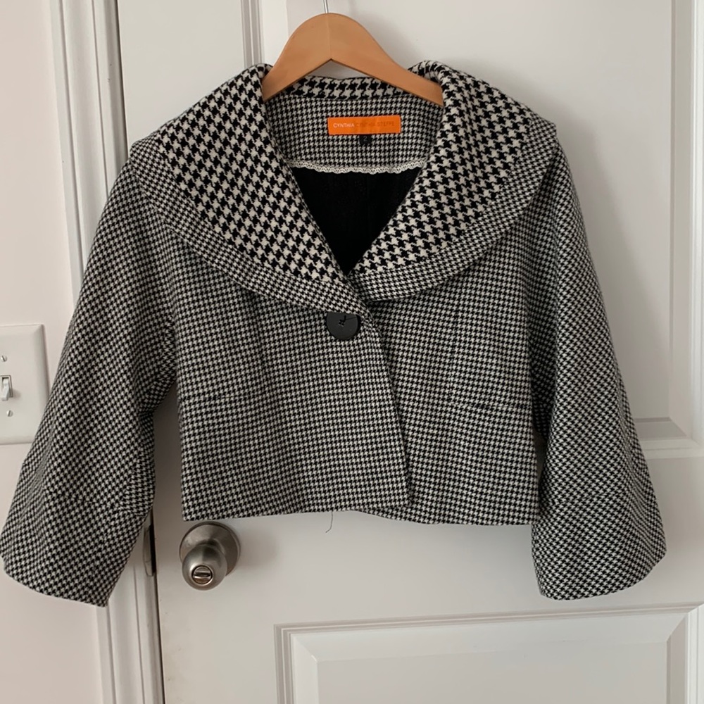 Cropped vintage houndstooth jacket